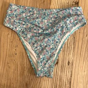 Aero highwaisted swim bottoms/floral size M